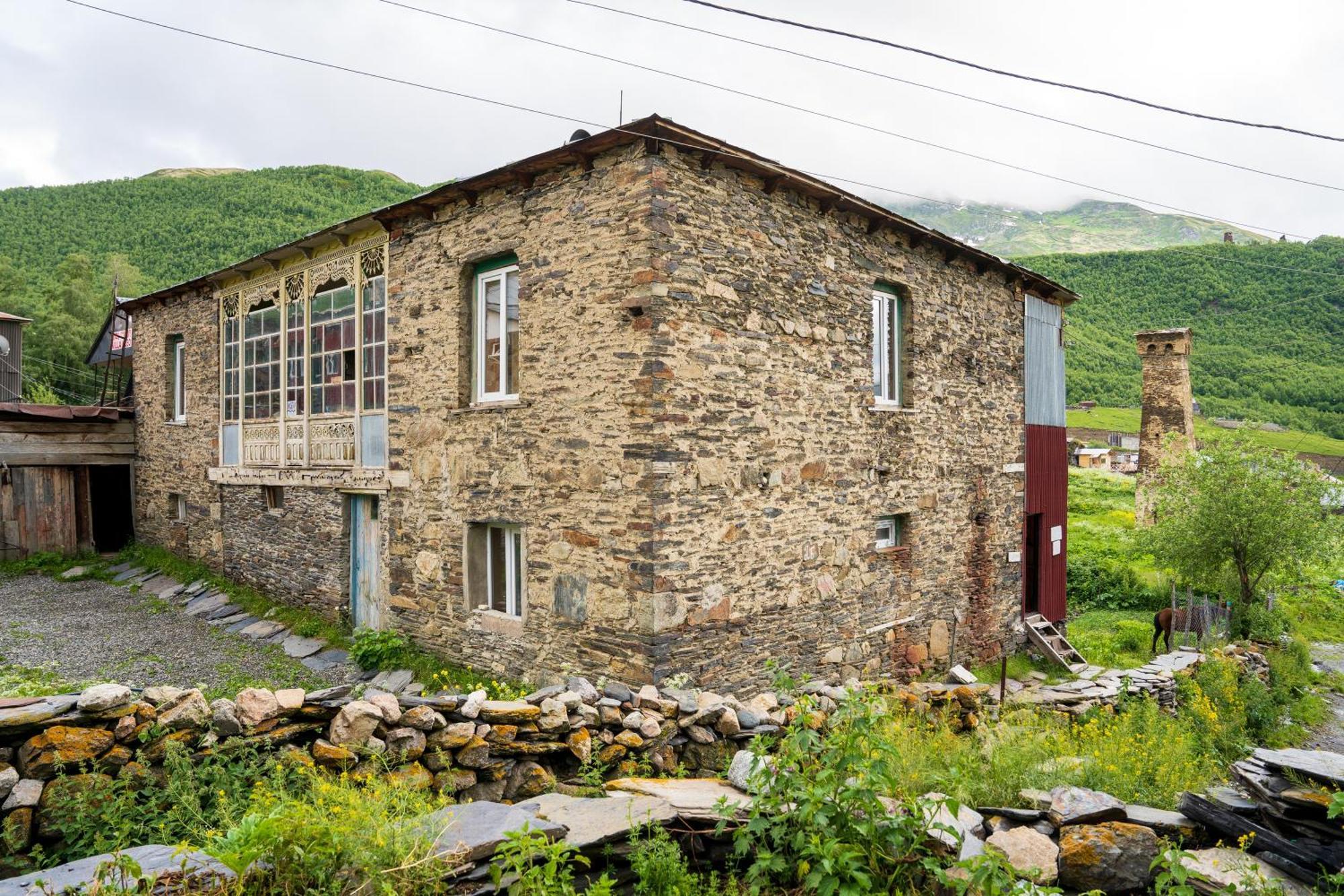 Guesthouse Svani Ušguli Exteriér fotografie